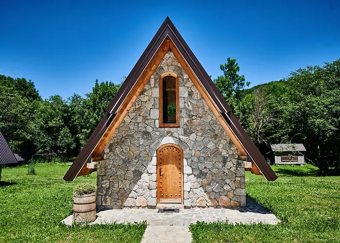Houses Amanet